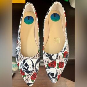 Black and Red Comic Print Flats